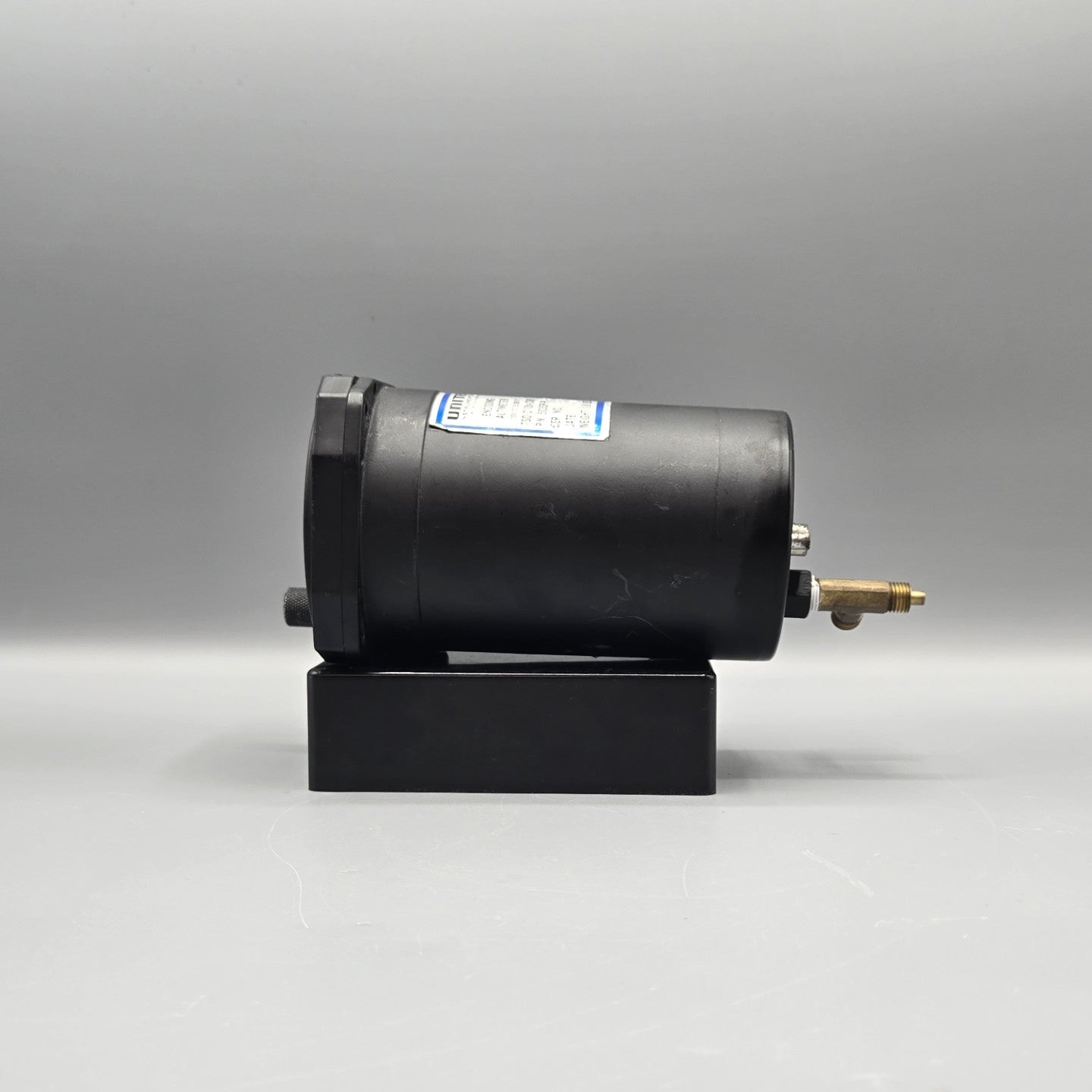 United Instruments Encoding Altimeter - PN: 5035P-P41