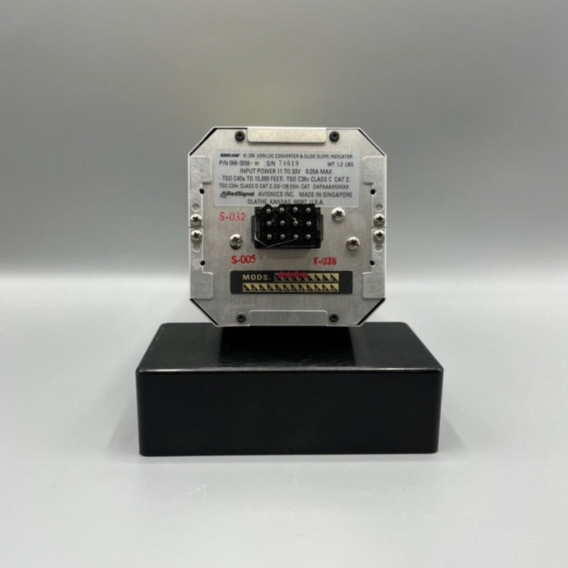 Bendix/King KI 209 VOR/LOC/GS Indicator - Part Number: 066-3056-01