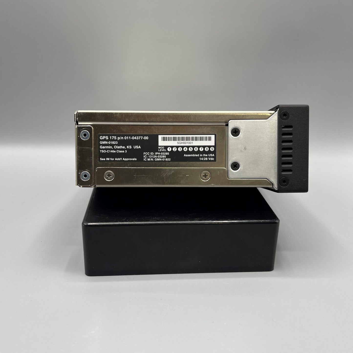 Garmin GPS 175 - Part Number: 011-04377-00