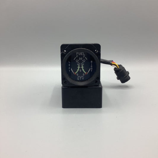 Cirrus Fuel Quantity Indicator - Part Number: 13557-001