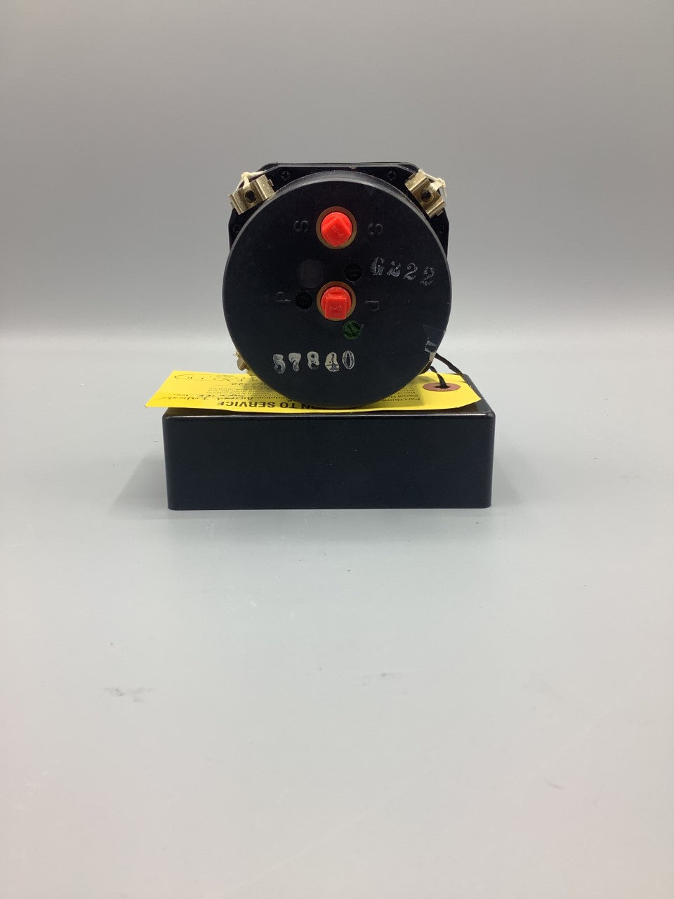 Cirrus Airspeed Indicator - Part Number: 13562-001