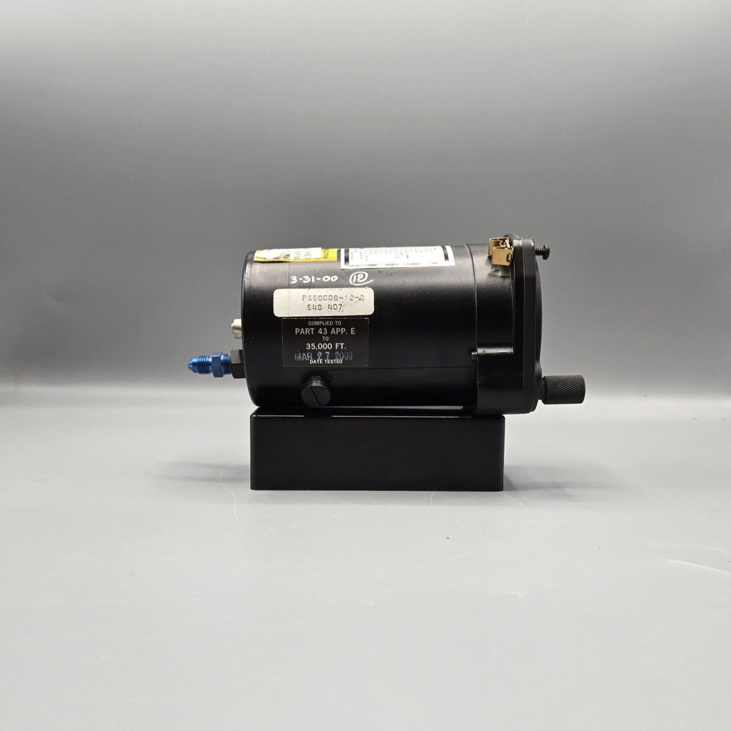 United Instruments Encoding Altimeter - PN: 5035P-P40