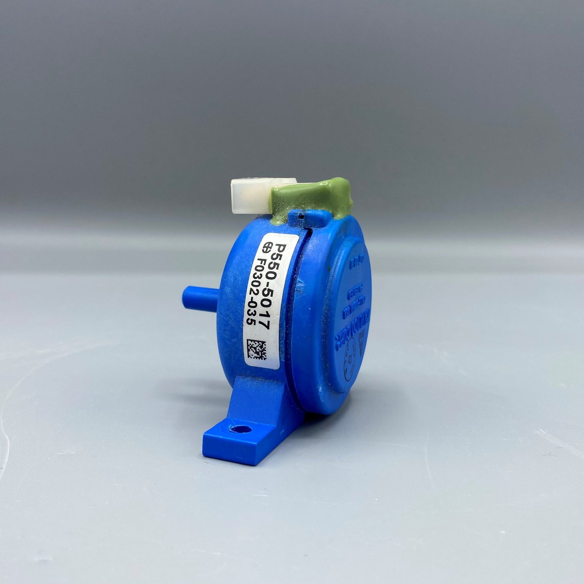 Part 0111 S-TEC Altitude Transducer (Original Blue) - Part Number: 0111 – Nexair ...