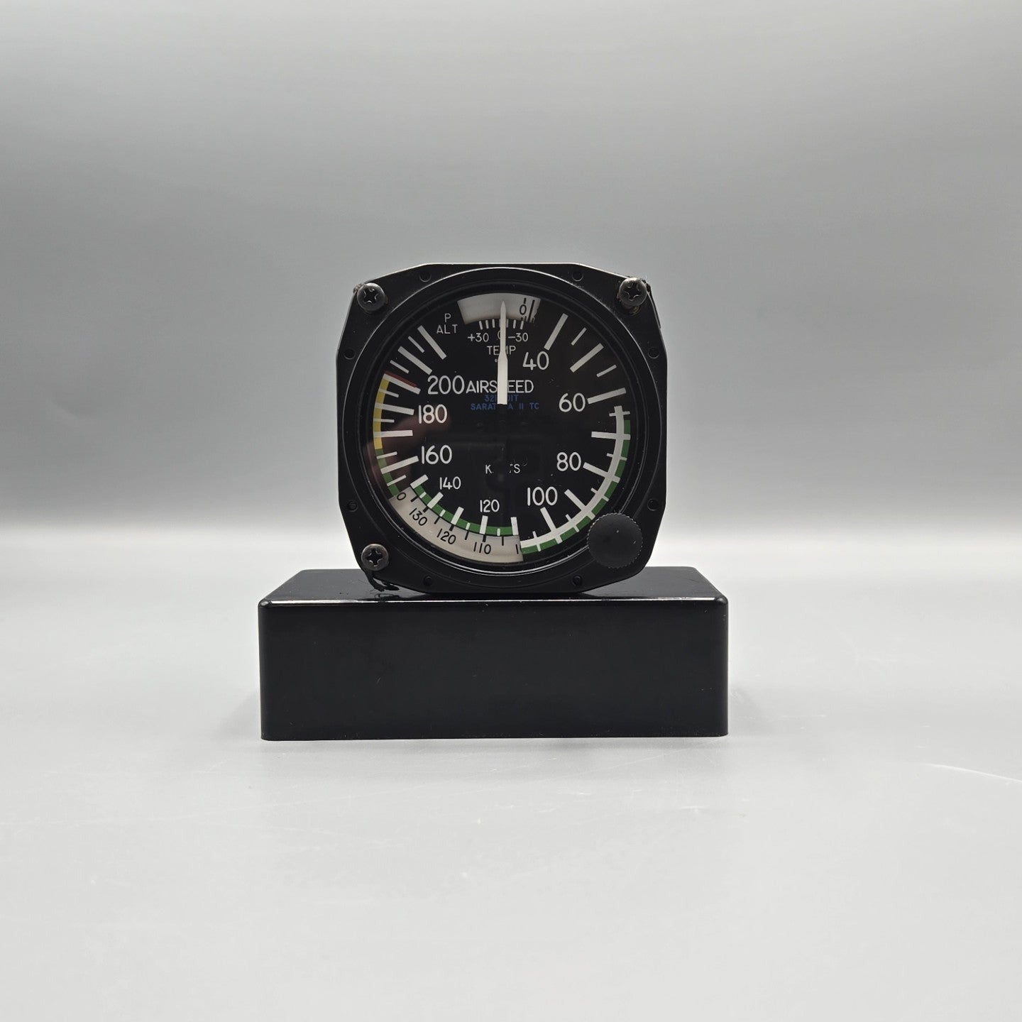 United Instruments Airspeed Indicator - PN: 8125 (Code: B. 794)