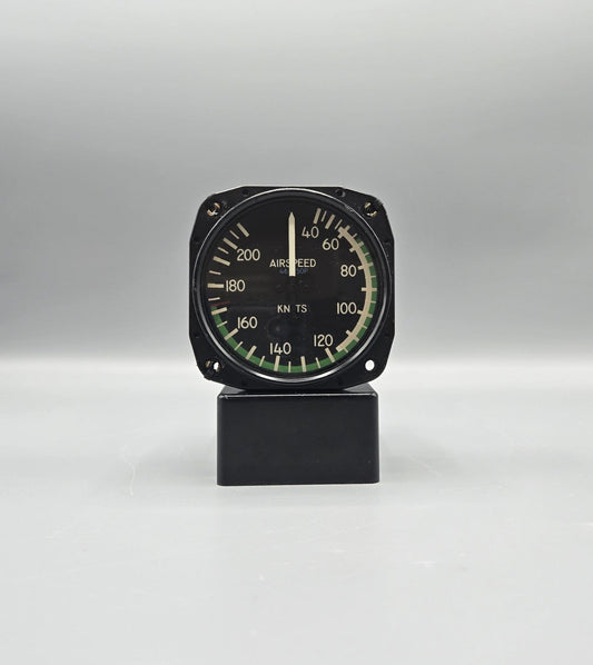 United Instruments Airspeed Indicator - PN: 8025 (Code: B. 613)
