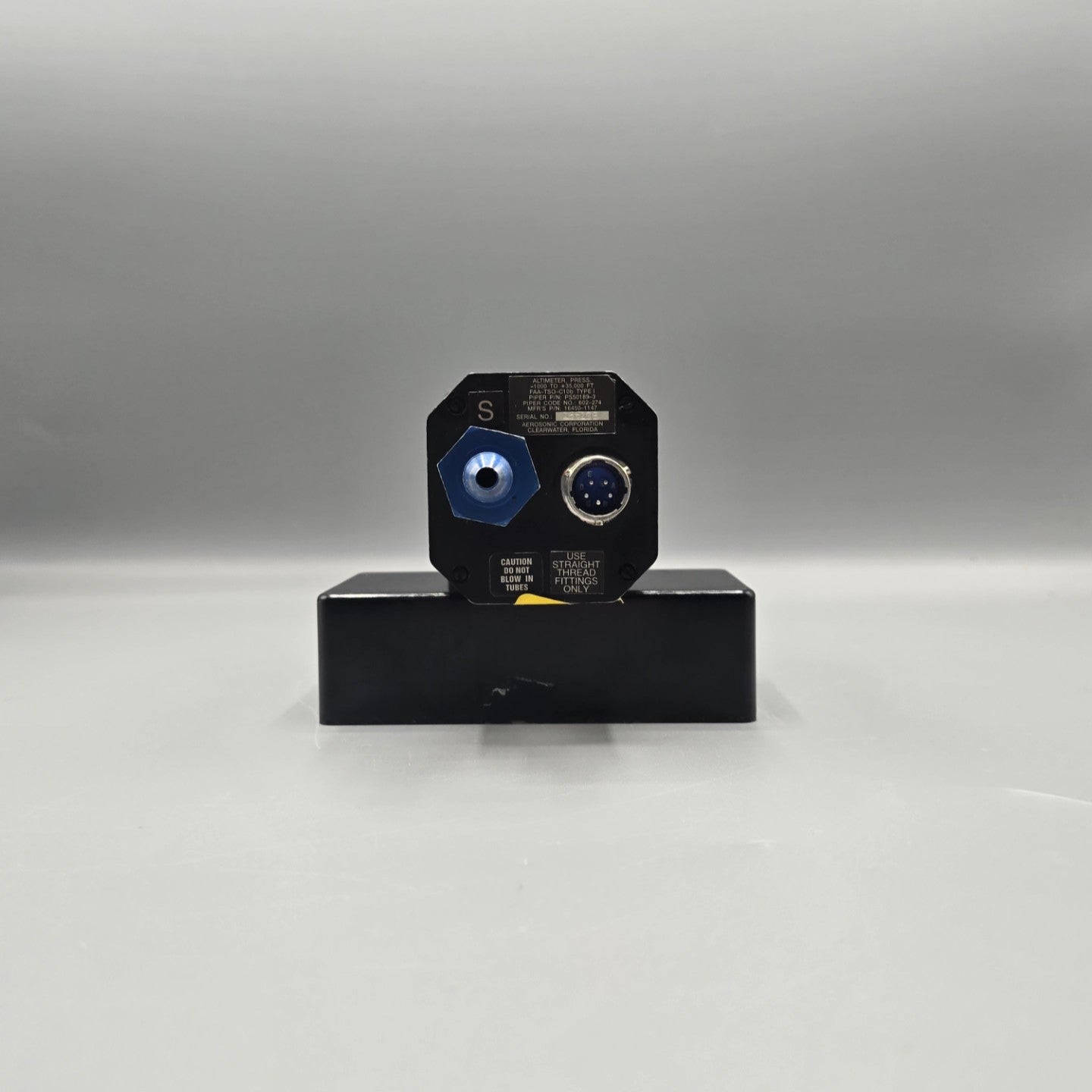 Aerosonic Pressure Altimeter Indicator - PN: 16450-1147 (PS50189-3)