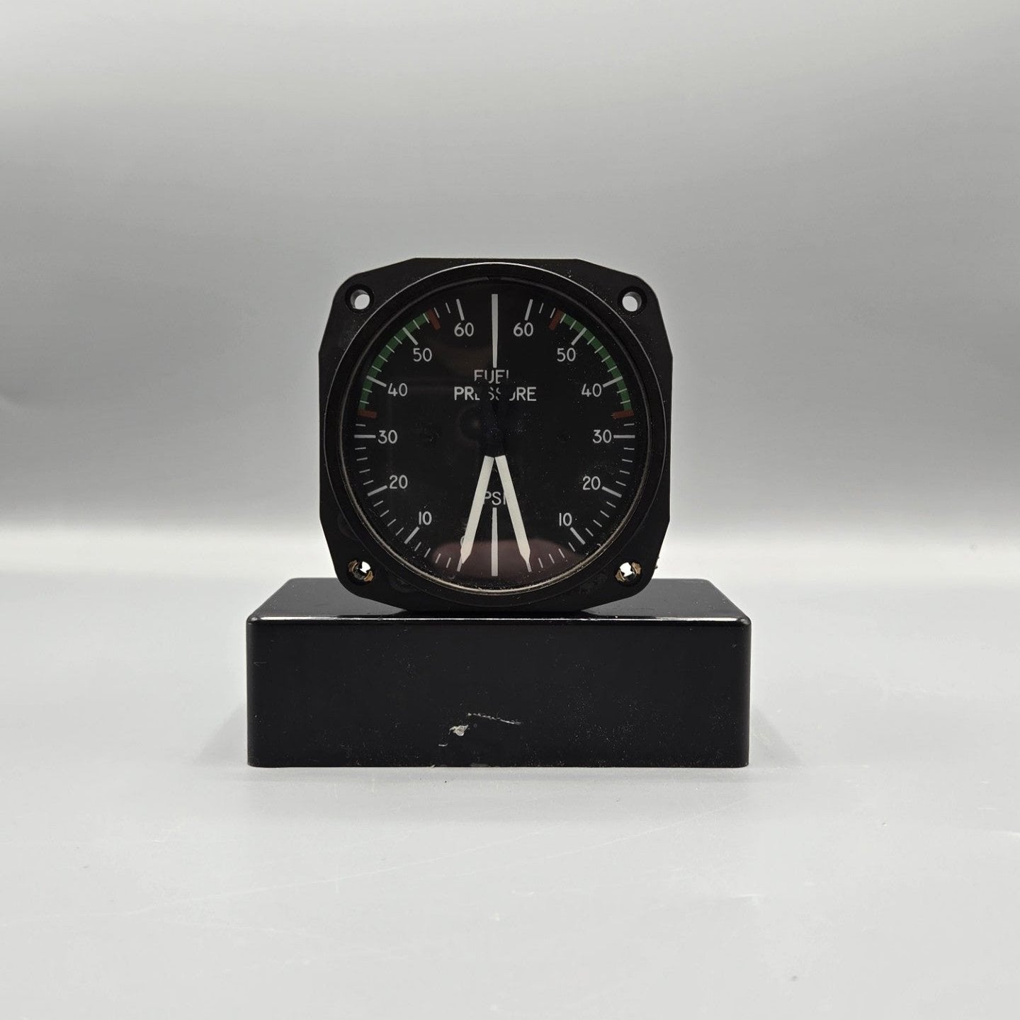Dual Fuel Pressure Indicator - PN: 6225 (Code G.63) – Nexair AeroParts