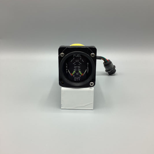 Cirrus Fuel Quantity Indicator - Part Number: 13557-003